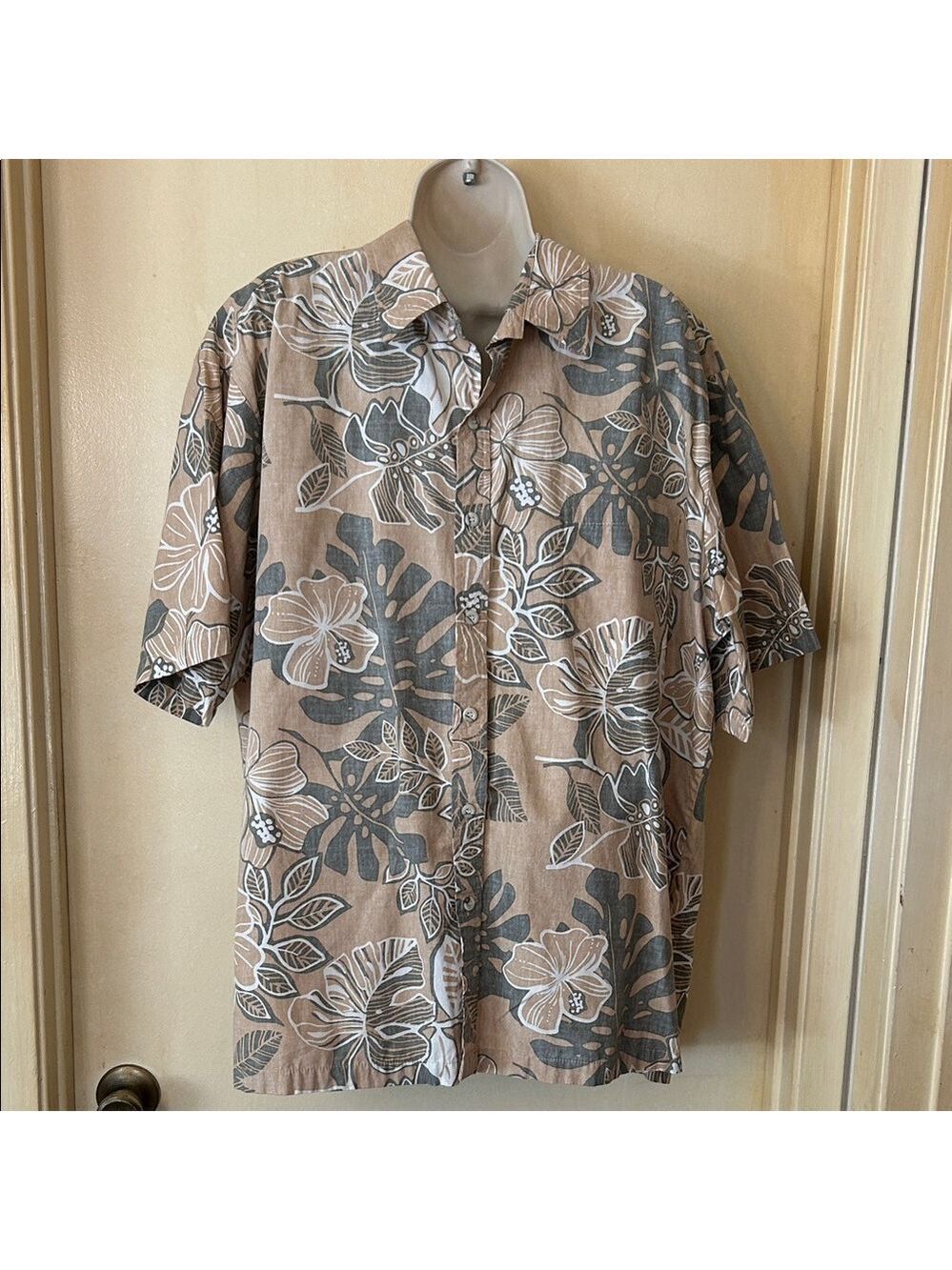 Cooke Street Honolulu Tropical Floral Men's Shirt - Tan and Gray size XL